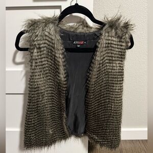 Fur vest
